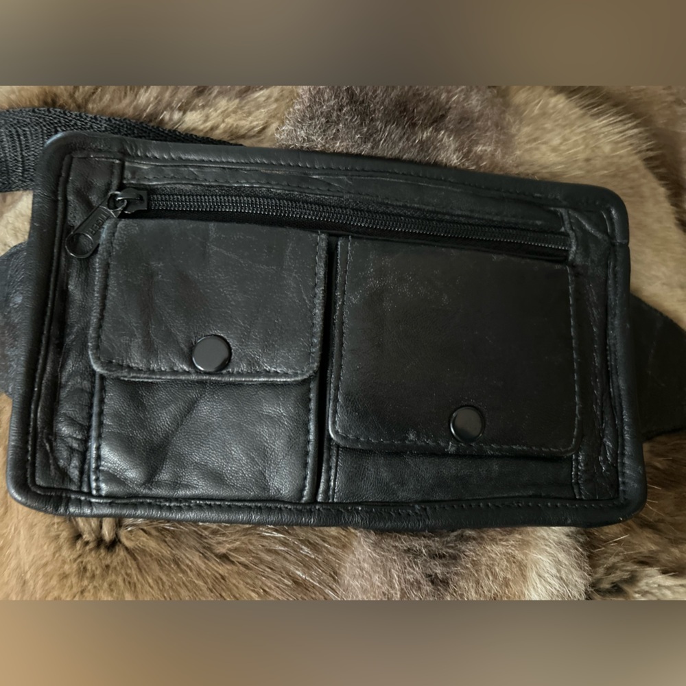 Leather belt wallet/crossbody - Picture 9 of 13